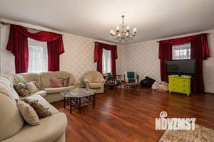 Коттедж 240м², 2-этажный, участок 7 сот.