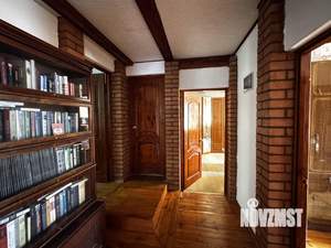 Дом 425м², 4-этажный, участок 13 сот.