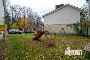 Таунхаус 150м², 2-этажный, участок 1 сот.