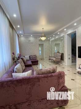 Таунхаус 220м², 3-этажный, на длительный срок, 