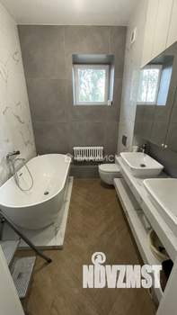 Дом 290м², 3-этажный, на длительный срок, 