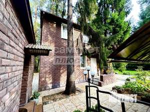 Дом 240м&sup2;, 3-этажный, участок 10 сот.  