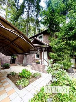 Дом 240м&sup2;, 3-этажный, участок 10 сот.  