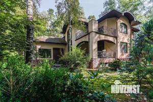 Коттедж 450м², 3-этажный, участок 26 сот.  