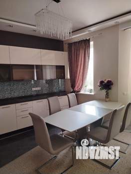 Таунхаус 280м&sup2;, 2-этажный, участок 3 сот.  