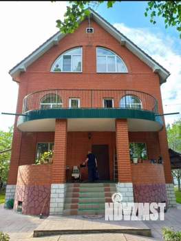 Коттедж 498м², 3-этажный, участок 11 сот.  