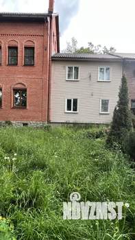 Дом 363м², 3-этажный, участок 8 сот.  