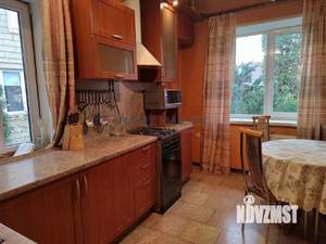 Дом 132м&sup2;, 2-этажный, участок 6 сот.  