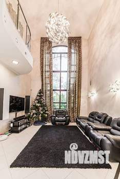 Коттедж 450м², 3-этажный, участок 26 сот.  