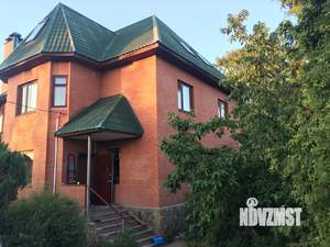 Дом 373м&sup2;, 3-этажный, участок 7 сот.  