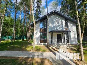Дом 220м², 2-этажный, участок 11 сот.  