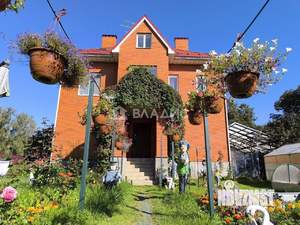 Дом 388м&sup2;, 4-этажный, участок 10 сот.  