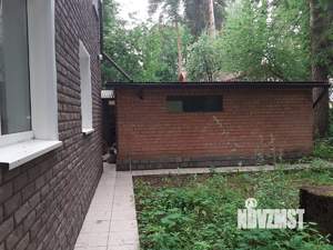 Дом 240м², 3-этажный, участок 10 сот.  