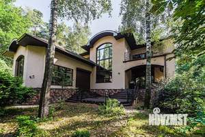 Коттедж 450м², 3-этажный, участок 26 сот.  