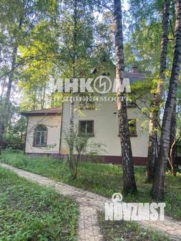 Дом 325м², 2-этажный, участок 18 сот.  