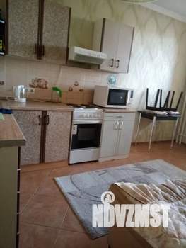 1-к квартира, посуточно, 45м2, 7/25 этаж