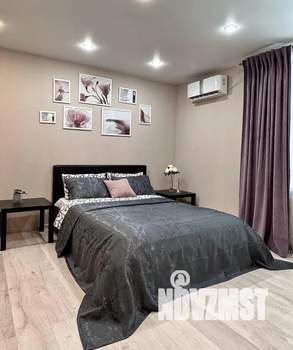 Студия квартира, посуточно, 35м2, 1/9 этаж