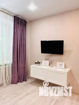 Студия квартира, посуточно, 35м2, 1/9 этаж