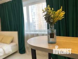 Студия квартира, посуточно, 33м2, 3/17 этаж