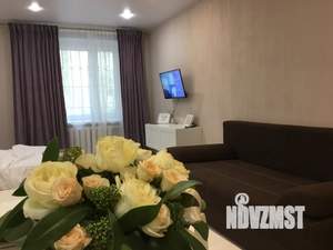 Студия квартира, посуточно, 35м2, 1/9 этаж