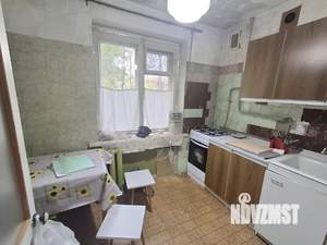 2-к квартира, вторичка, 42м2, 1/9 этаж
