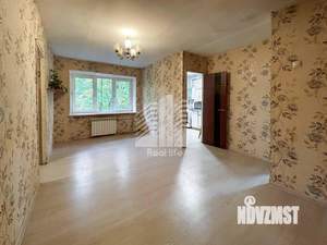 2-к квартира, вторичка, 45м2, 1/4 этаж