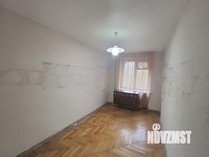 2-к квартира, вторичка, 42м2, 1/9 этаж