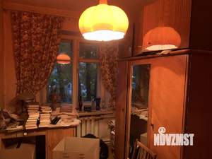 2-к квартира, вторичка, 42м2, 1/4 этаж