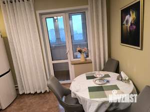 2-к квартира, вторичка, 66м2, 11/17 этаж