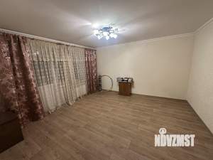 2-к квартира, вторичка, 52м2, 1/10 этаж