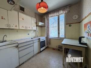 4-к квартира, вторичка, 64м2, 3/9 этаж