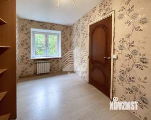 2-к квартира, вторичка, 45м2, 1/4 этаж
