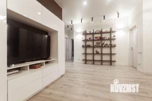 4-к квартира, вторичка, 135м2, 1/9 этаж