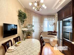 3-к квартира, вторичка, 121м2, 9/9 этаж