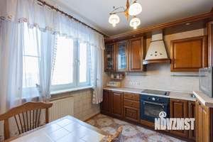 3-к квартира, вторичка, 73м2, 9/17 этаж