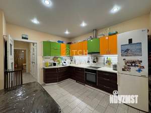 2-к квартира, вторичка, 67м2, 1/4 этаж