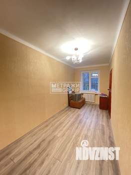 2-к квартира, вторичка, 41м2, 1/4 этаж