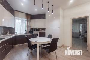 4-к квартира, вторичка, 135м2, 1/9 этаж