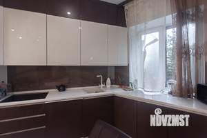 4-к квартира, вторичка, 135м2, 1/9 этаж