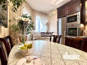 3-к квартира, вторичка, 121м2, 9/9 этаж