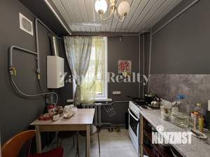 2-к квартира, вторичка, 50м2, 1/2 этаж