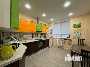 2-к квартира, вторичка, 67м2, 1/4 этаж