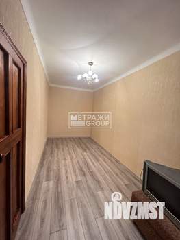 2-к квартира, вторичка, 41м2, 1/4 этаж